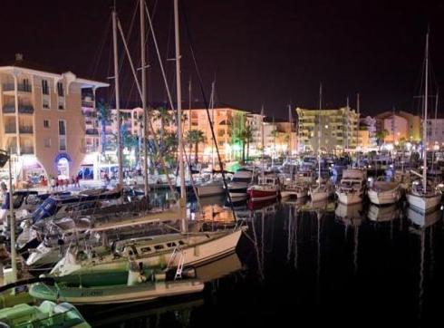 Port Frejus Cap Hermes Vue Mer Et Port Pieds Dans L'Eau Piscine Pkg Экстерьер фото